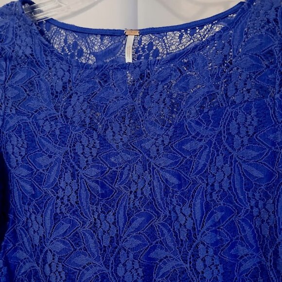 FREE PEOPLE Lace Layered Dress Fit & Flare XS Vibrant  Blue 3/4 sleeve Knee leng - Picture 4 of 8